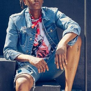 New Men’s Distressed Denim Jacket Size XL